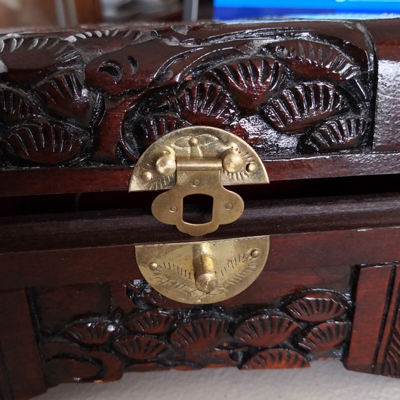 Vintage Carved Wooden Jewelry Box - Picture 11 of 12